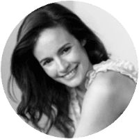 Charlotte, aged 35, Laura (2), Elisa (5) and Julia (8), from Brussels, Belgium