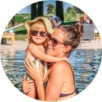 Katrien, verheiratet, Mutter von 2 Kindern, aus Belgien.