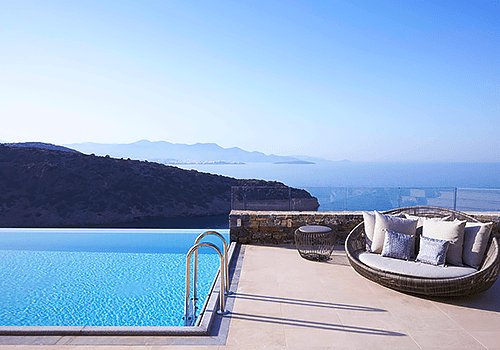 Daios Cove, a refined haven for families - Nicolas, dad of Philippa (6 years old) and Stanislas (2 years old), from Brussels