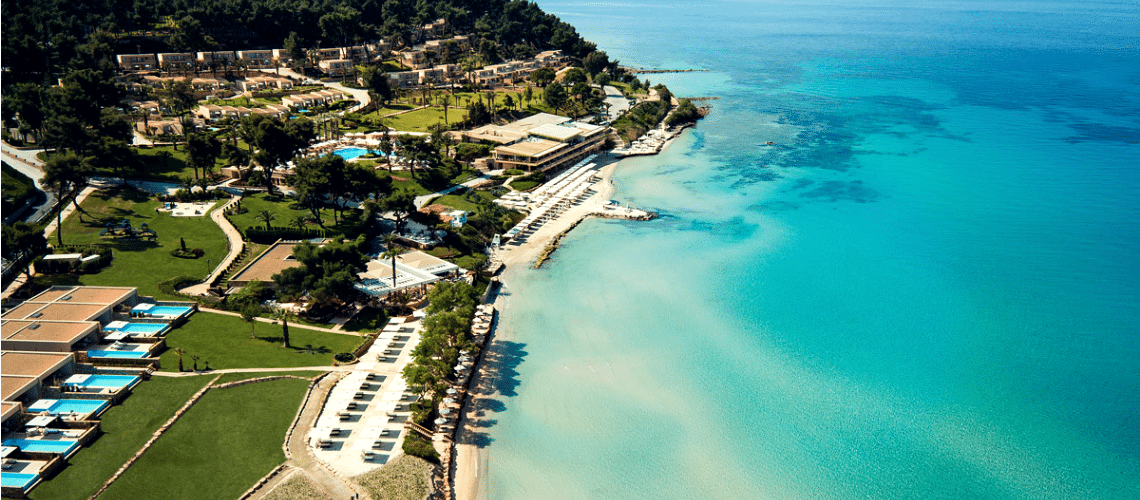 Vue aérienne du superbe Sani Club Resort en Grèce