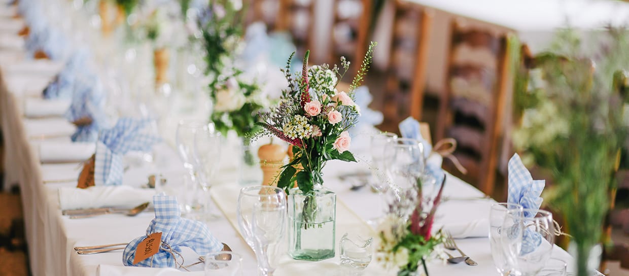 wedding-table-bouquet-of-flowers