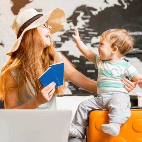 Où et comment voyager avec bébé : conseils d’une maman