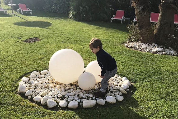 Een zeer tevreden familie in Grand Hôtel Les Flamants Roses - Grand Hôtel Les Flamants Roses **** - 6