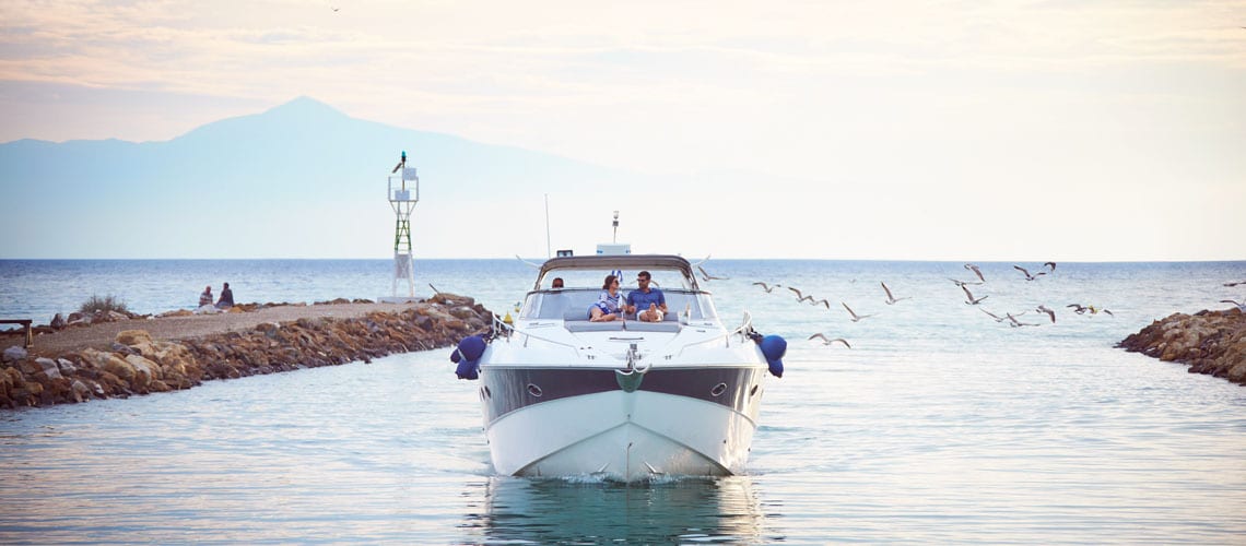 couple-on-boat-in-Greece