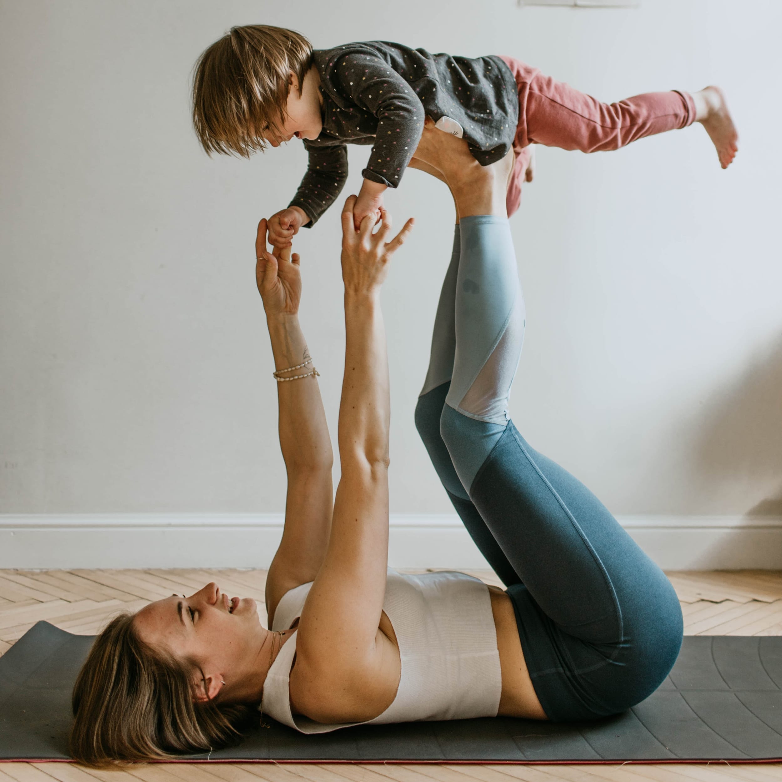 Back to calm with a family yoga session
