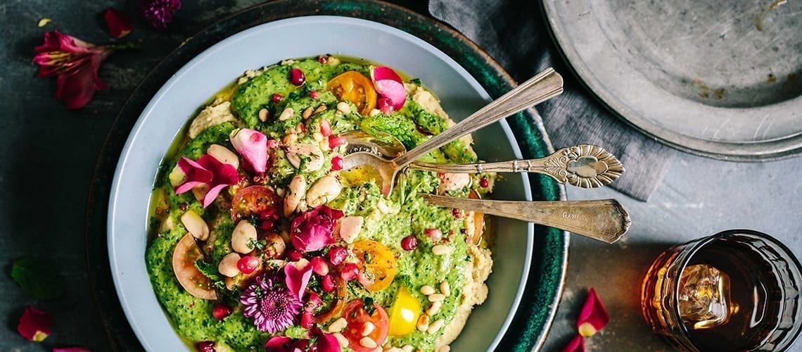 Guacamole-salad-delicious-meal