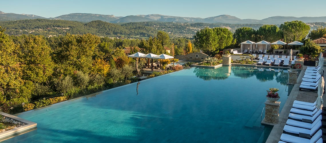 Terre-Blanche-Hotel-Spa-Golf-Resort-swimming-pool