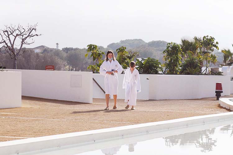 Games, bubbly baths, and sightseeing IN SO/ Sotogrande! - SO/ Sotogrande Spa & Golf Resort ***** - 0