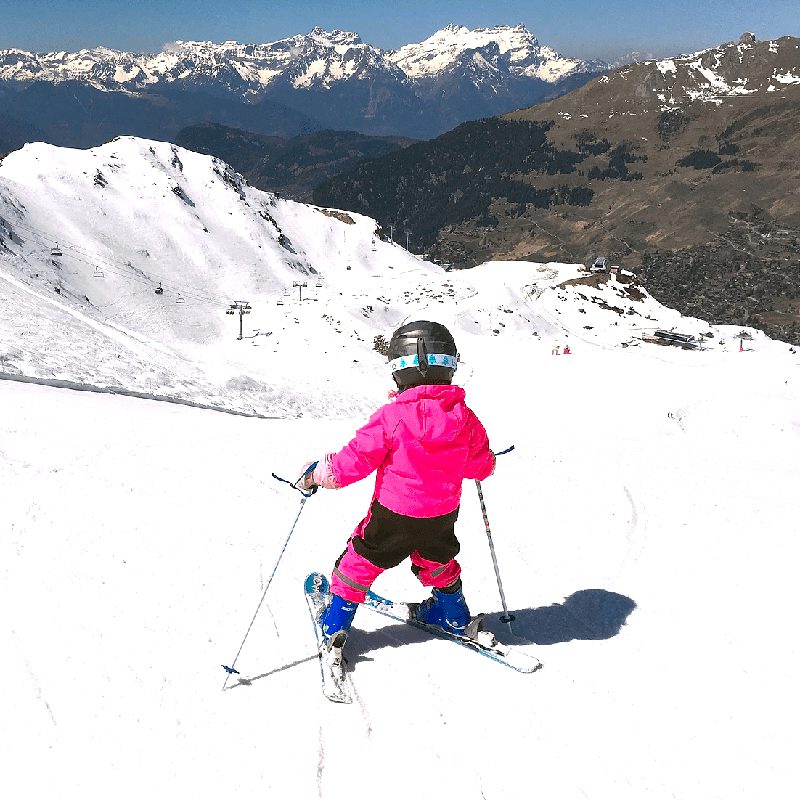 Checklist for ski family holidays