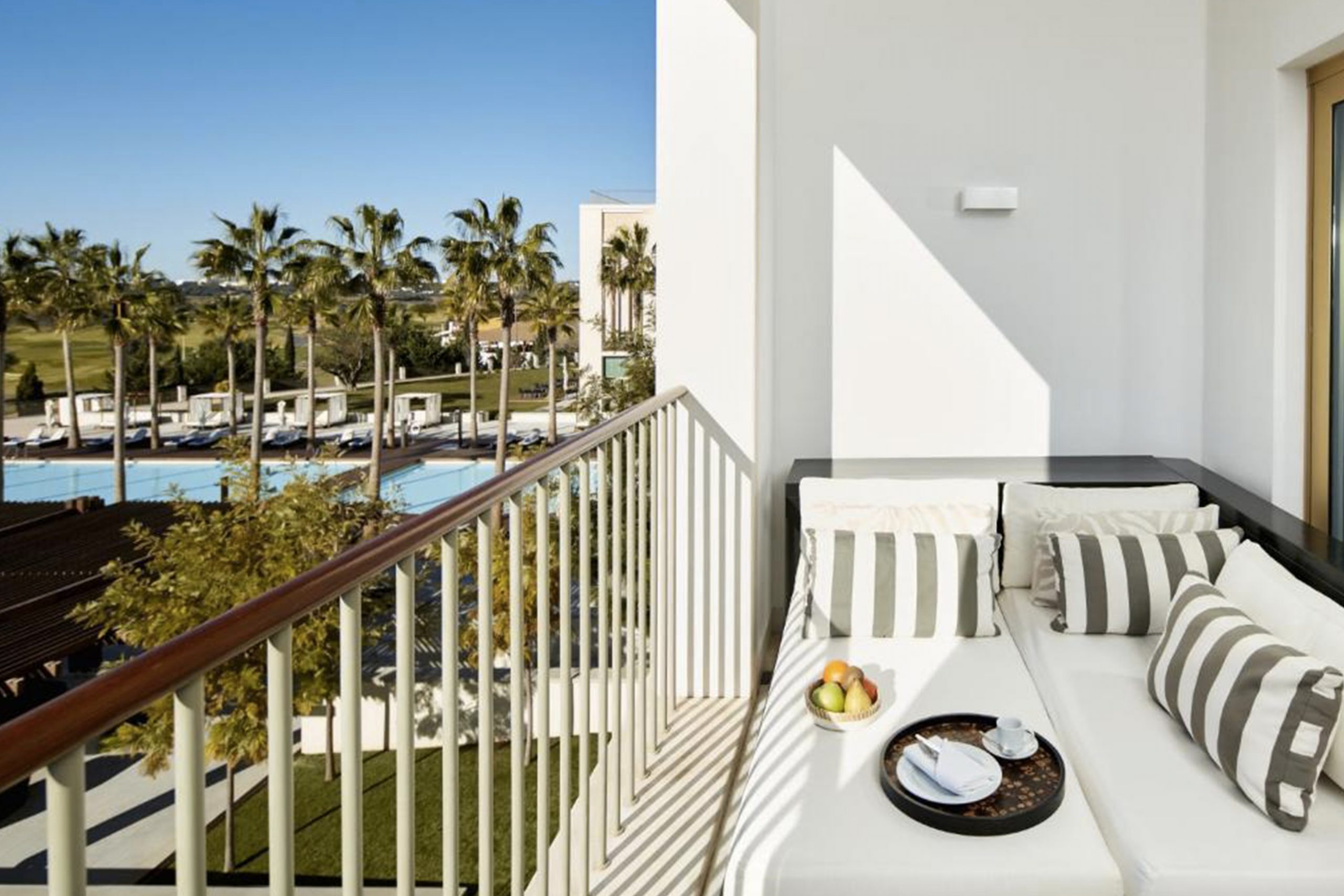 Deluxe Room – Golf View