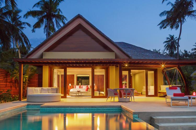 Deluxe Family Beach Villa – Private Pool