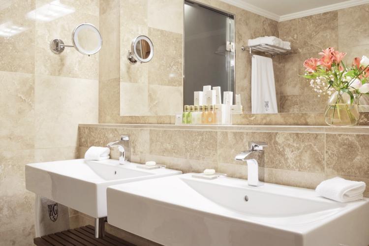 Chambre Classique – Vue Jardins