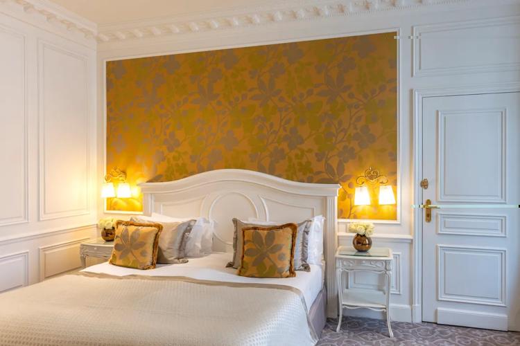 Chambre King Supérieure – Vue Ville ou Cour