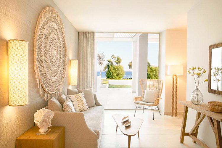 One Bedroom Suite – Private Garden – Sea View