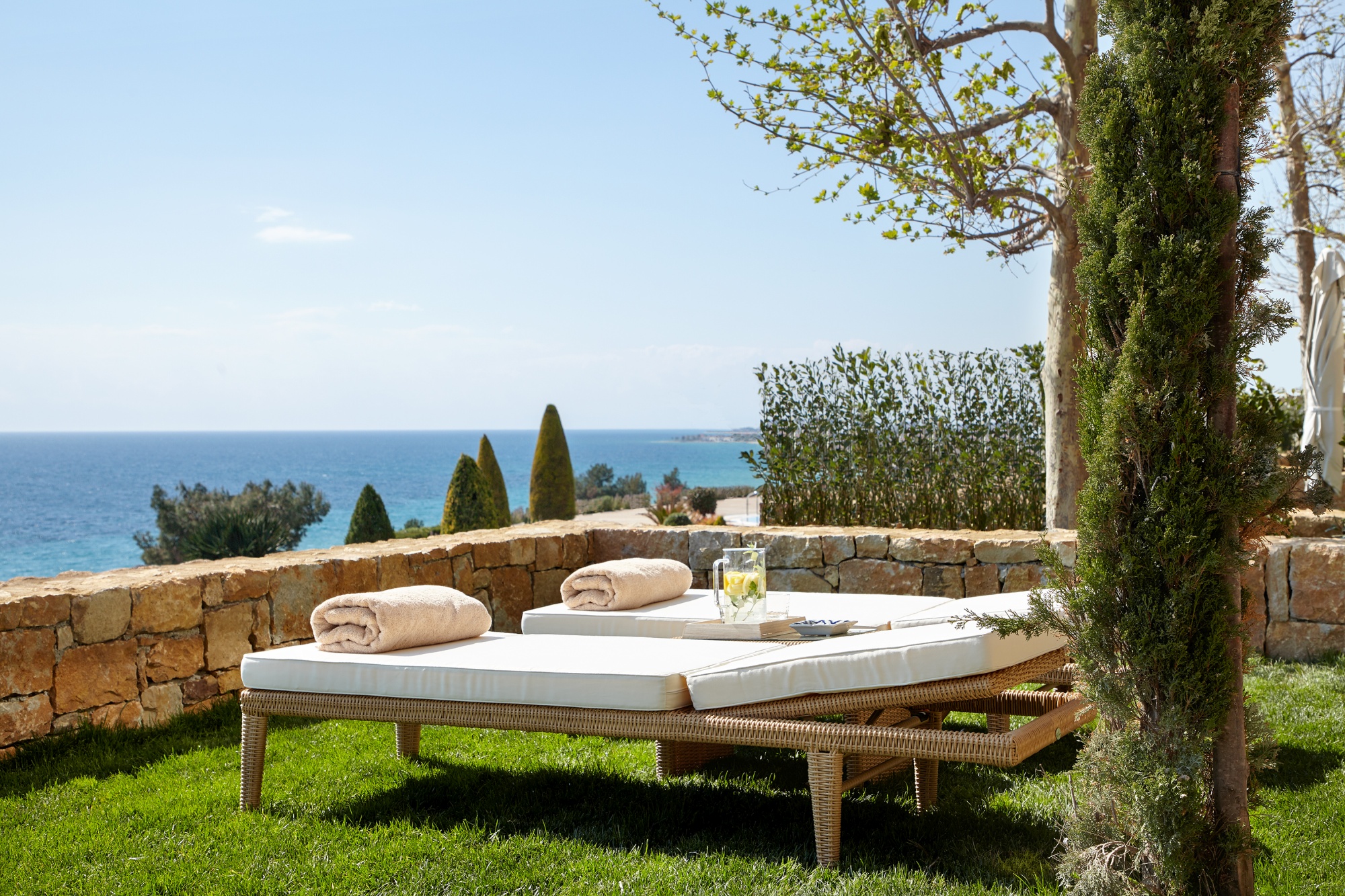 2 Bedroom Deluxe Family Suite – Sea View