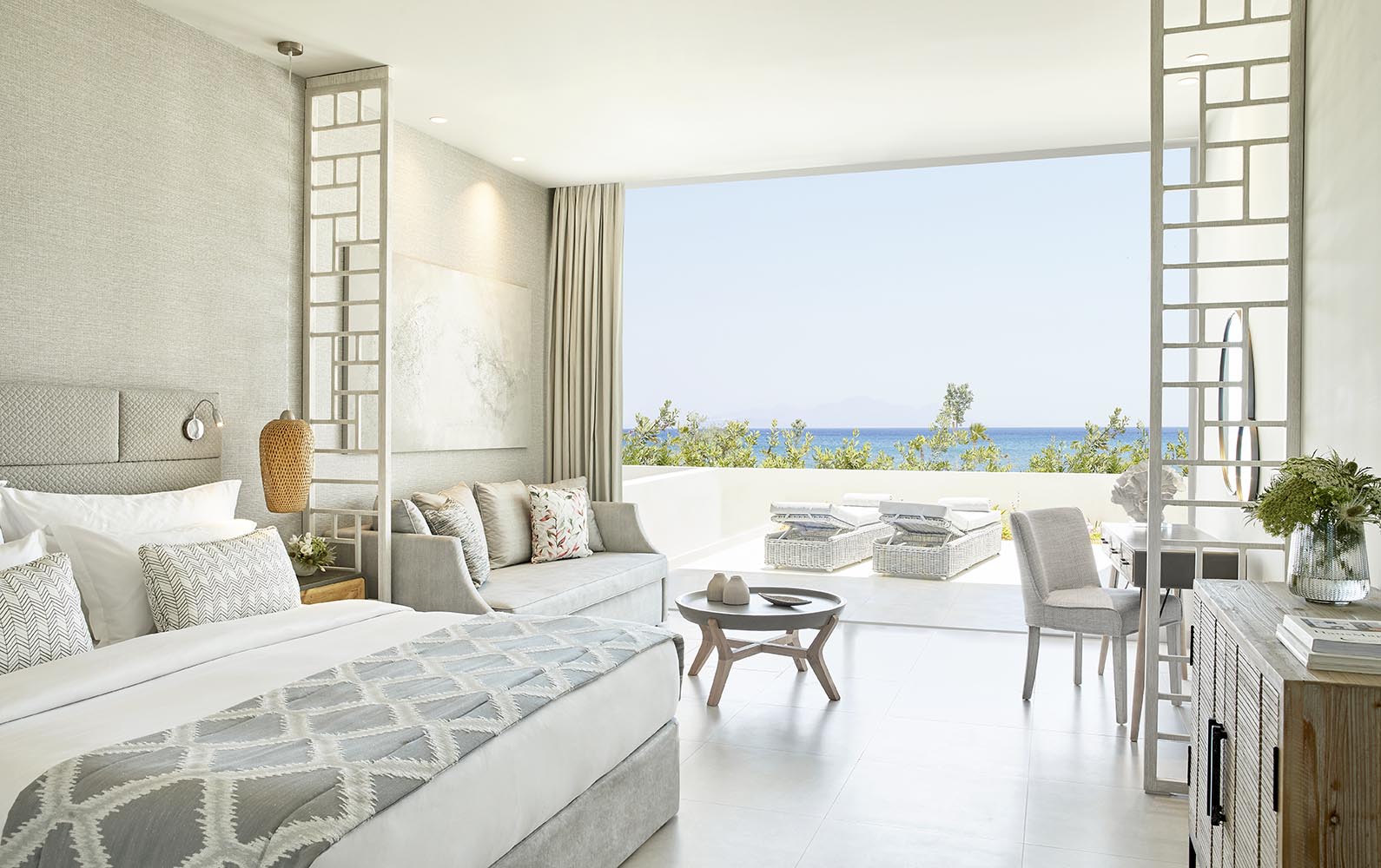 Junior Suite – Private Garden – Garden View