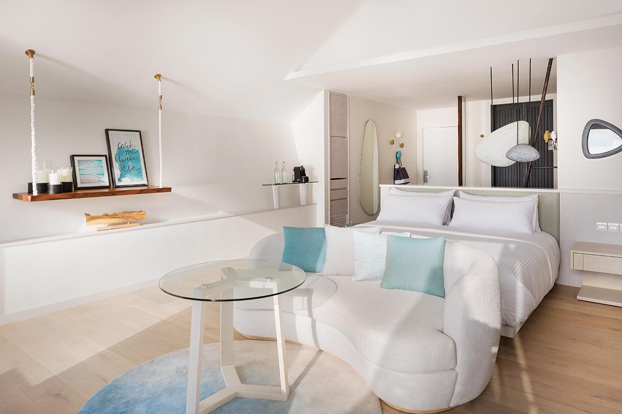 Romantic Water Villa with Pool