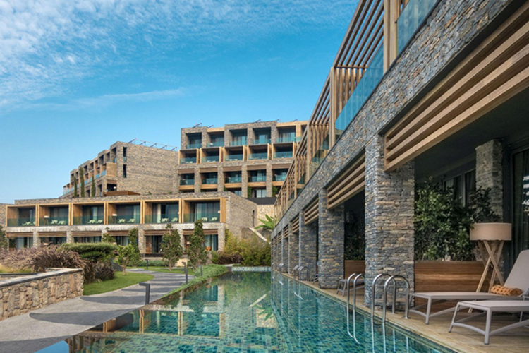 Laguna Superior Room –  Swim Up Pool