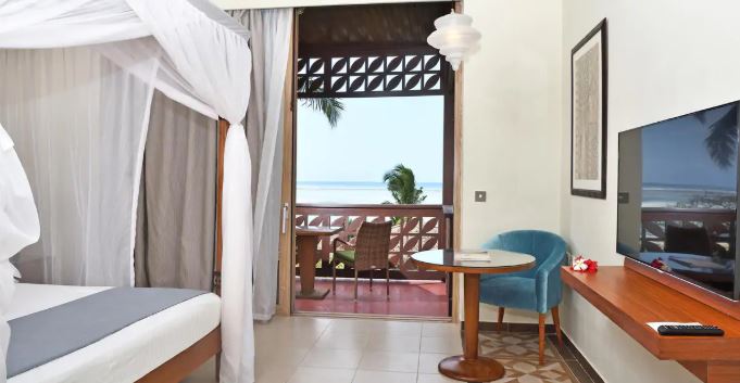 Chambre Melia avec Terrasse – Vue Partielle sur Océan