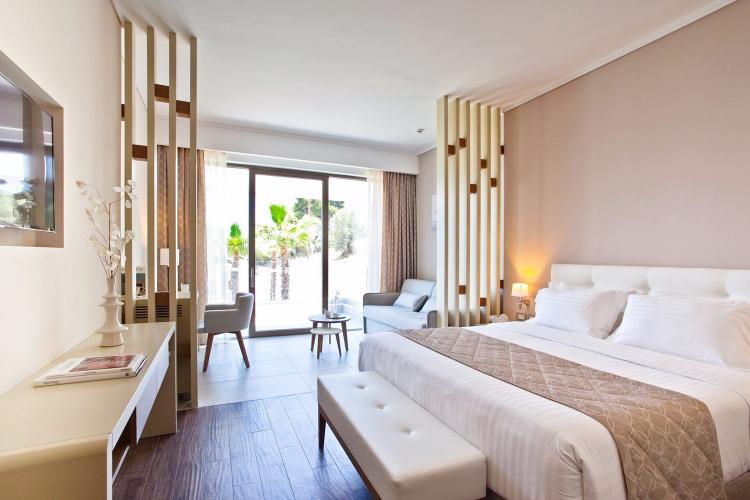 Chambre Familiale – Vue Jardin