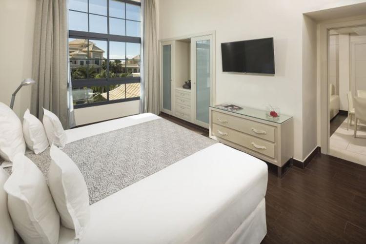 Red Level – Suite Master Une Chambre – Vue Resort