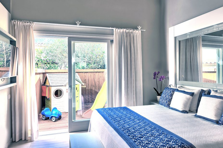 Deluxe Family Bungalow – Play Garden