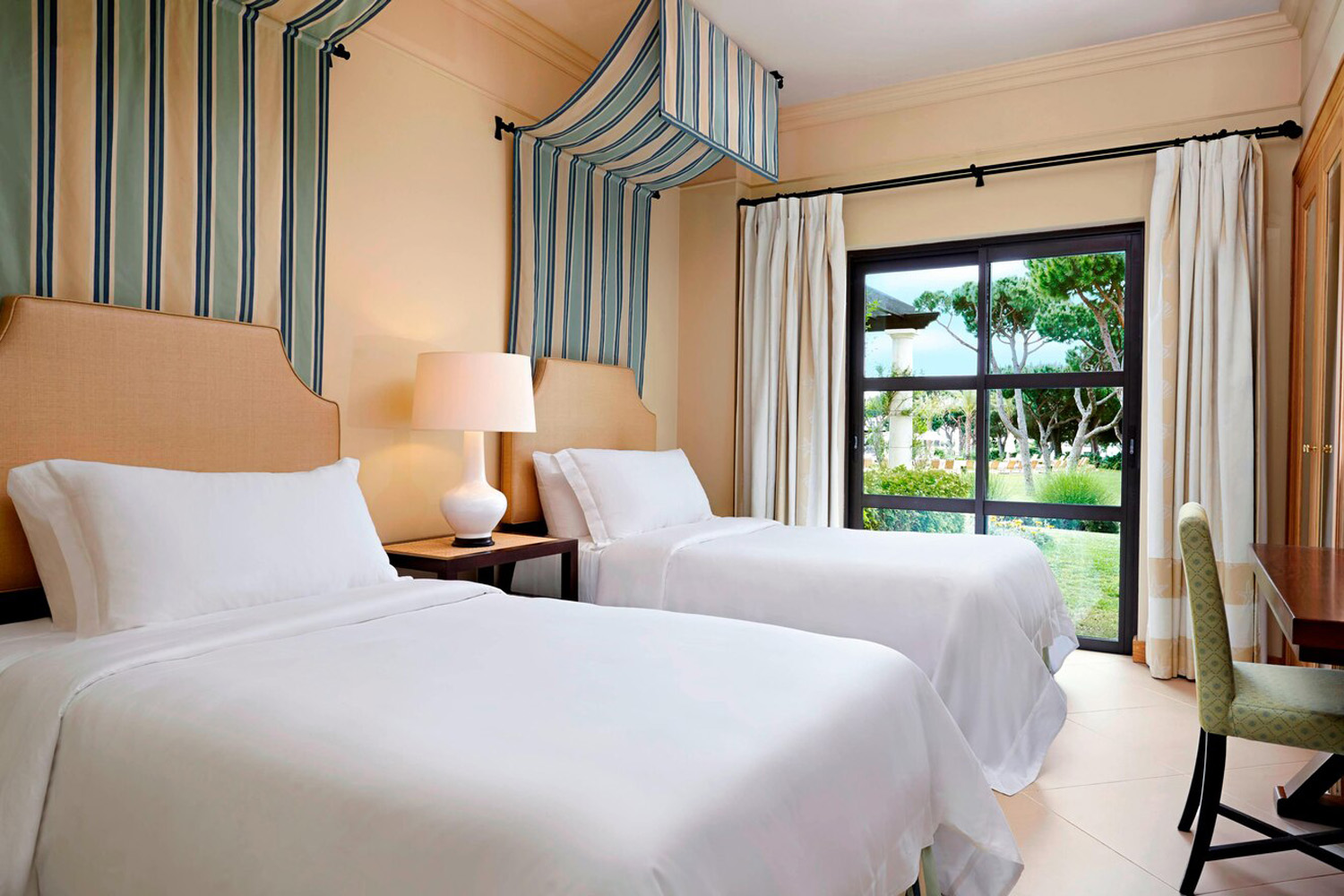 residencia de 2 dormitorios – Acceso al jardín