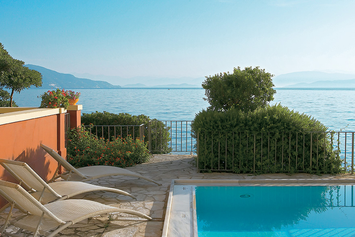 Villa Deux Chambres en Front de Mer – Piscine Privée