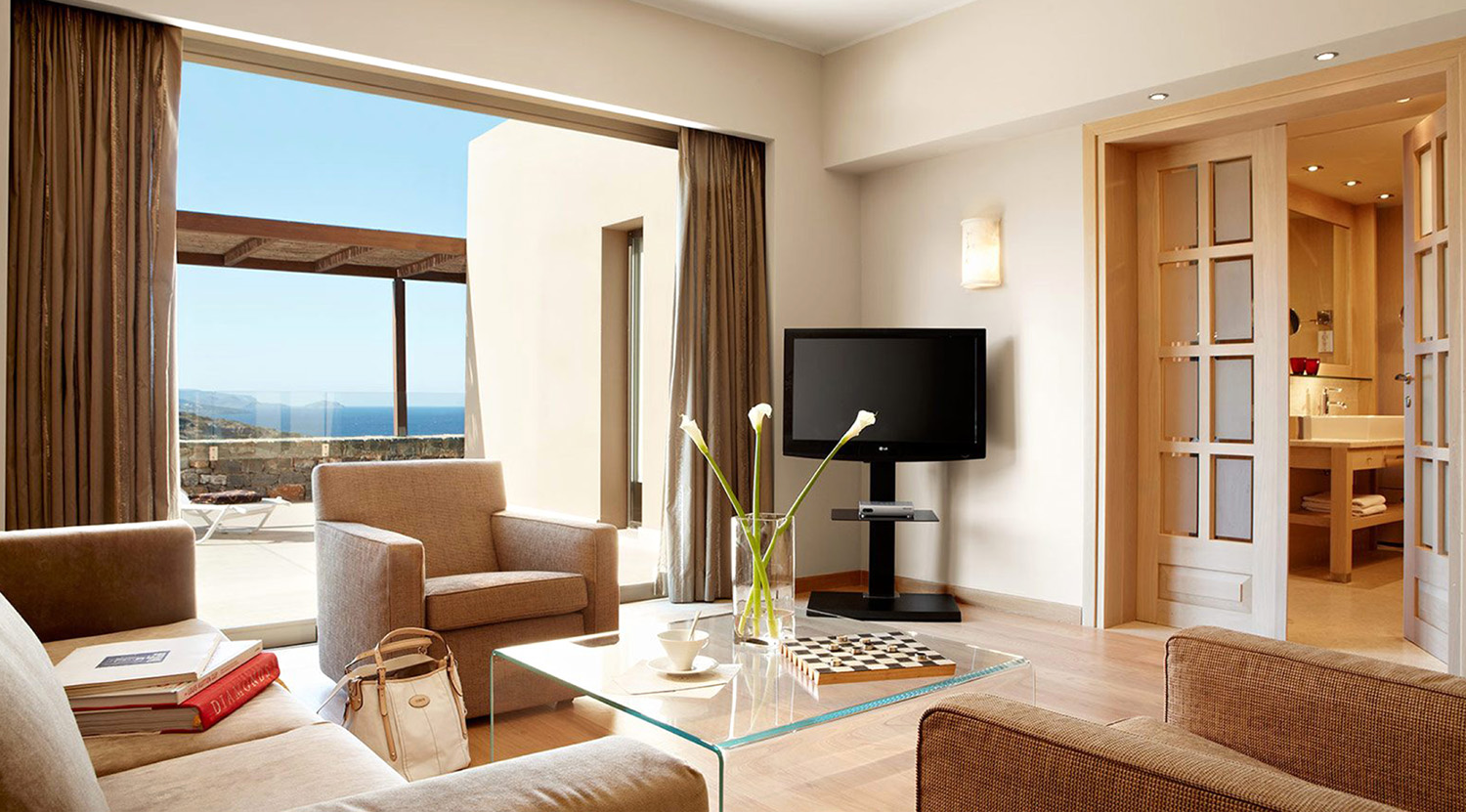 1-Bedroom Suite – Sea View