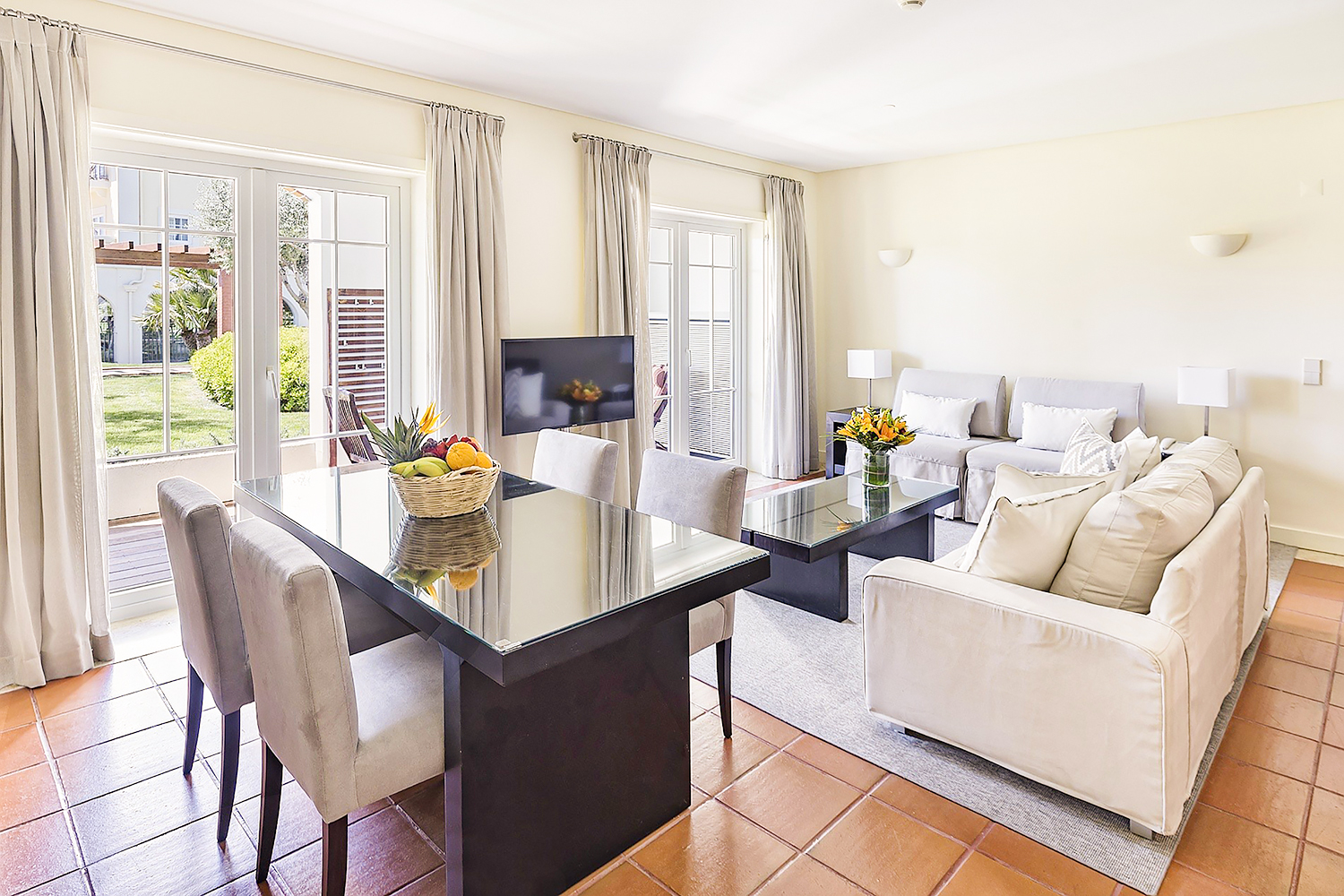 Tropical One Bedroom Residence