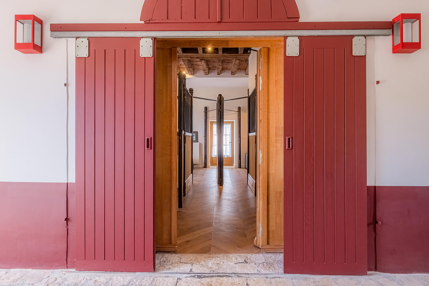 Ecuries Suite – Garden View