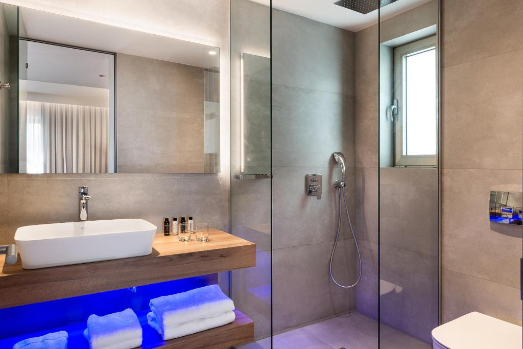 Family Suite Pool View