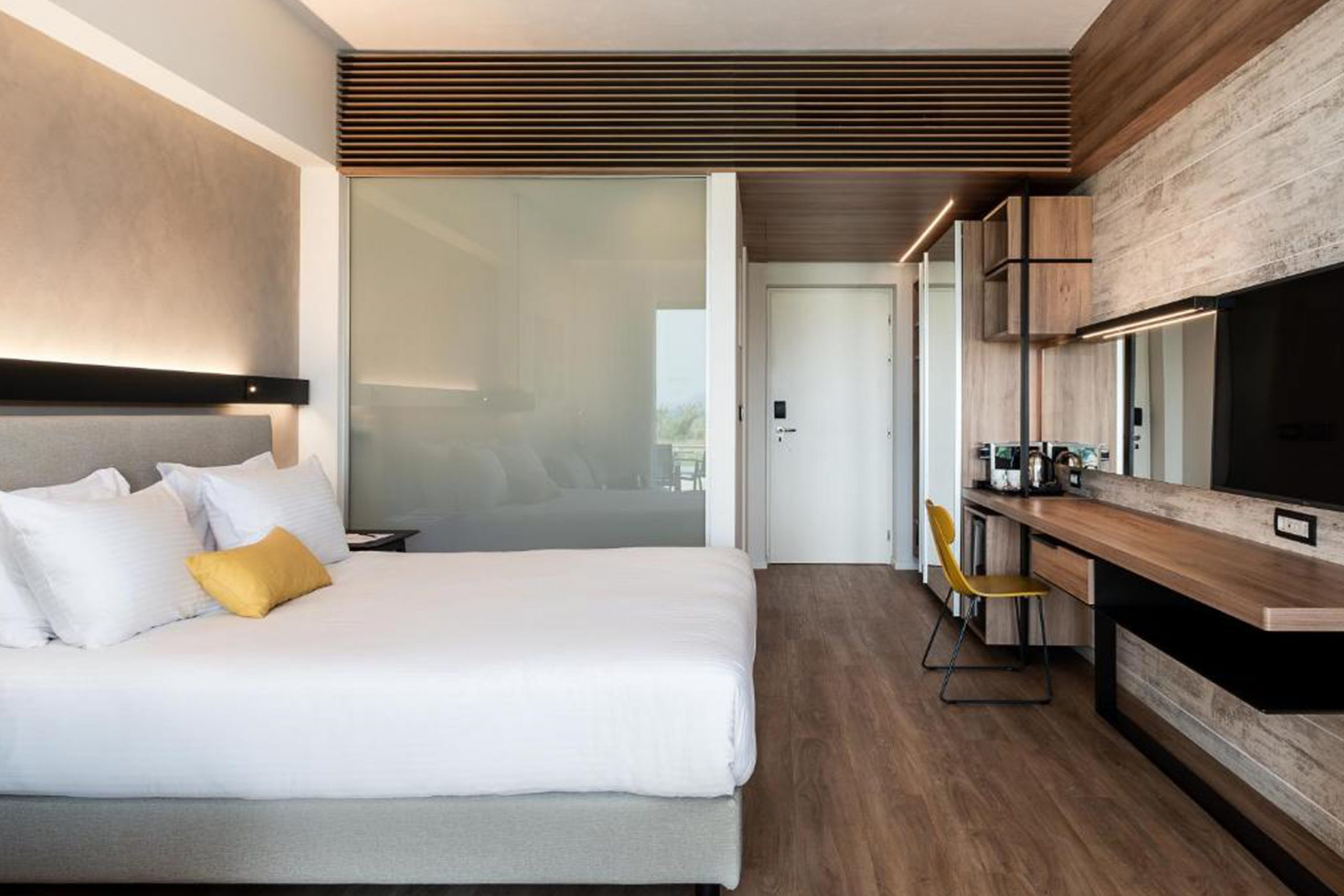 Classic Room Pool View