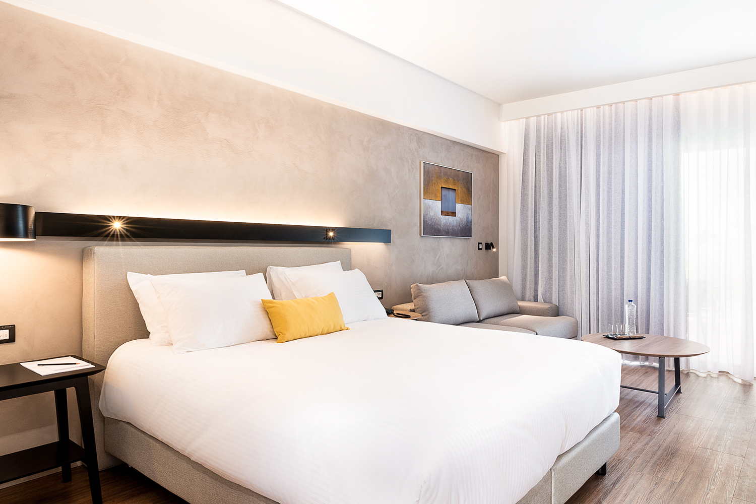 Classic Room Shared Pool