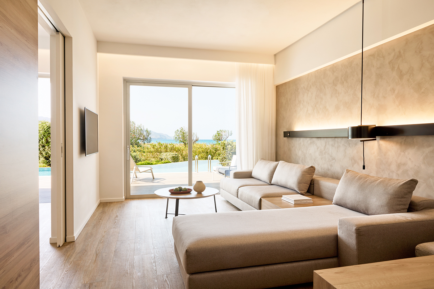 Family Suite Shared Pool Sea View – Signature Collection