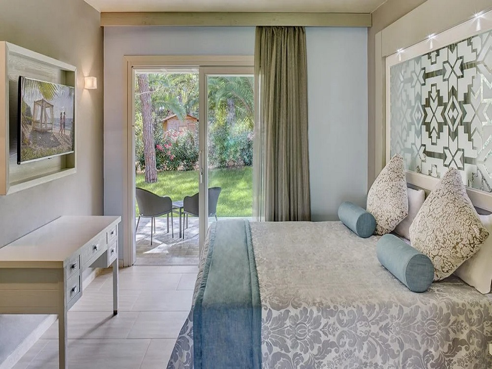 Deluxe Family Bungalow