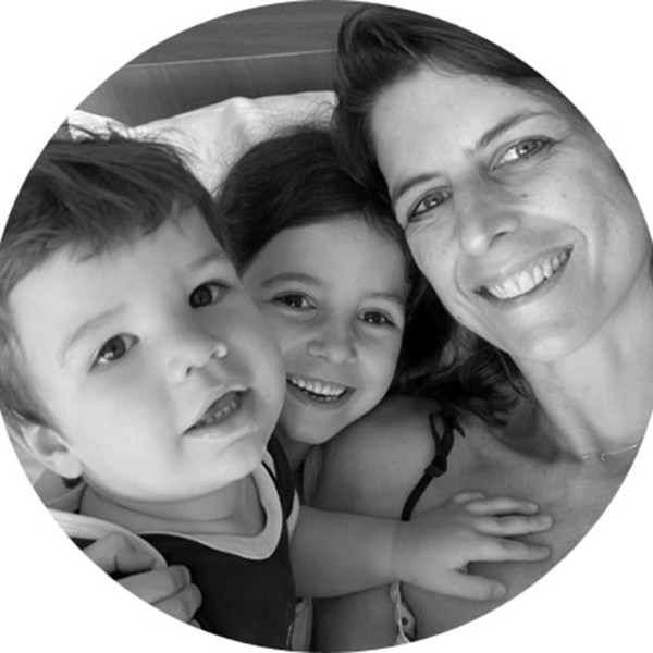 Pauline, Parisian living in Brussels, mum of 2 children aged 6 and 2