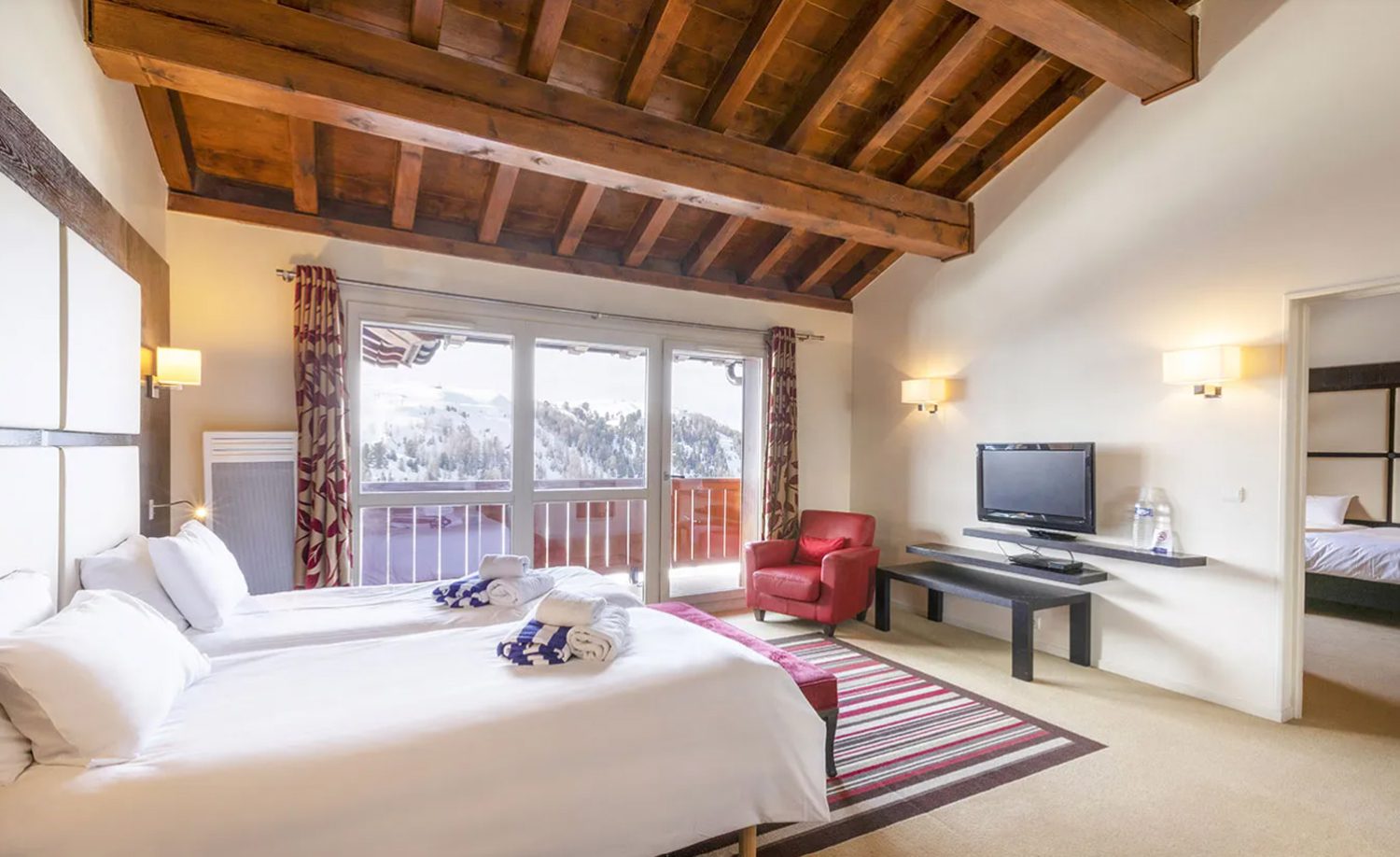 Chambre 4 Personnes Communicante Premium