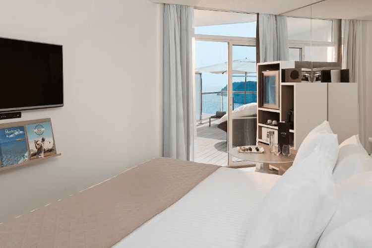 Grand Premium The Level