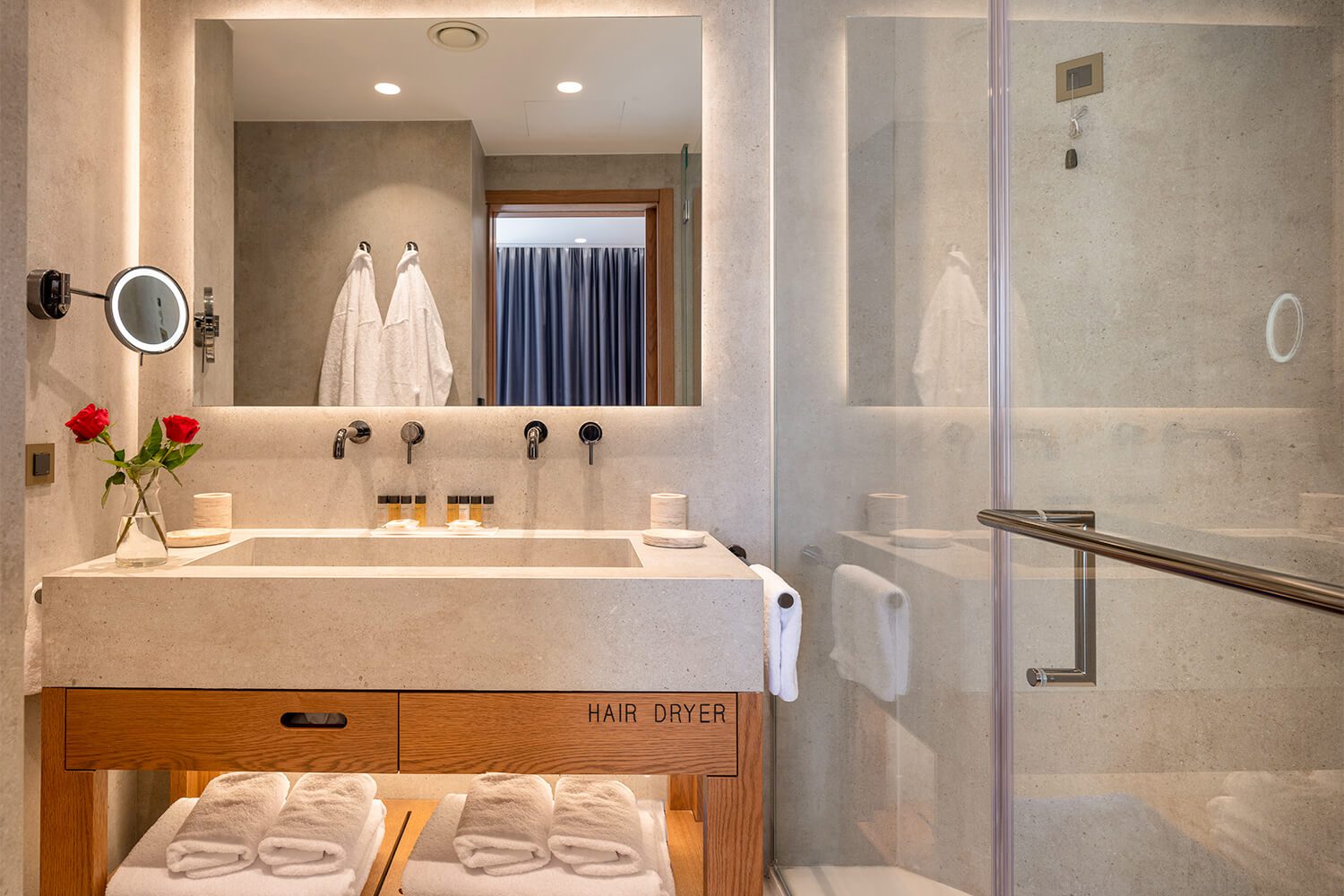 Royal Family Suite – Waterfront