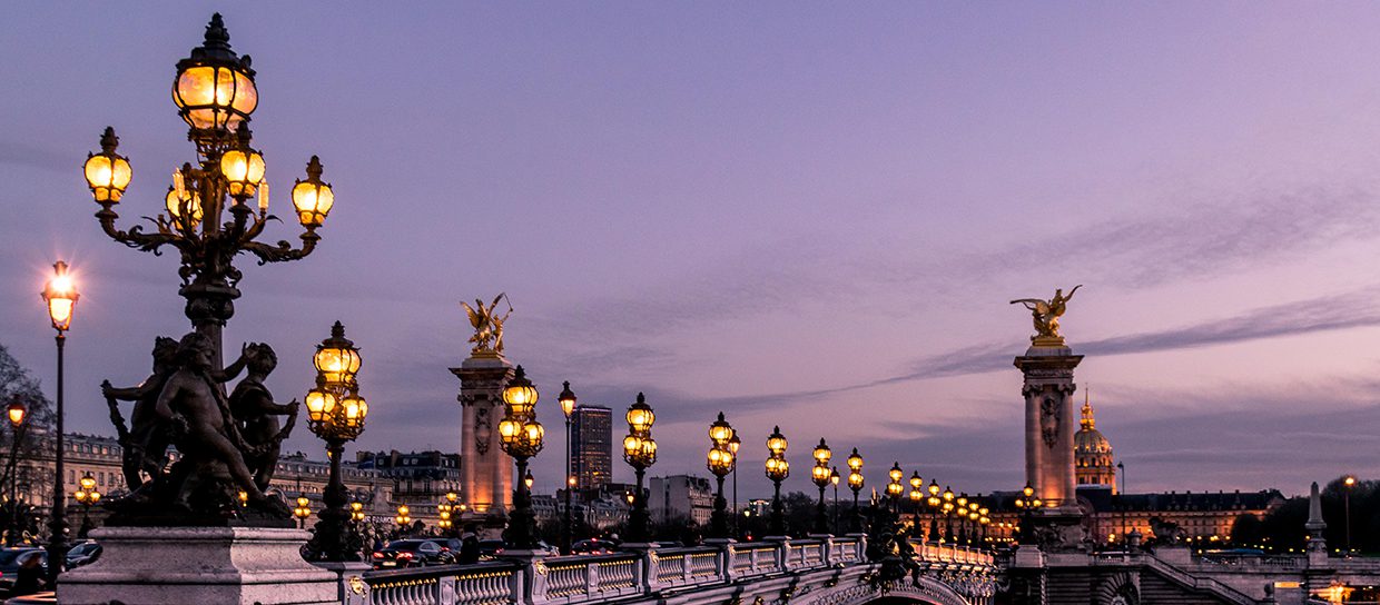 Paris-night-bridge-alexandre-III