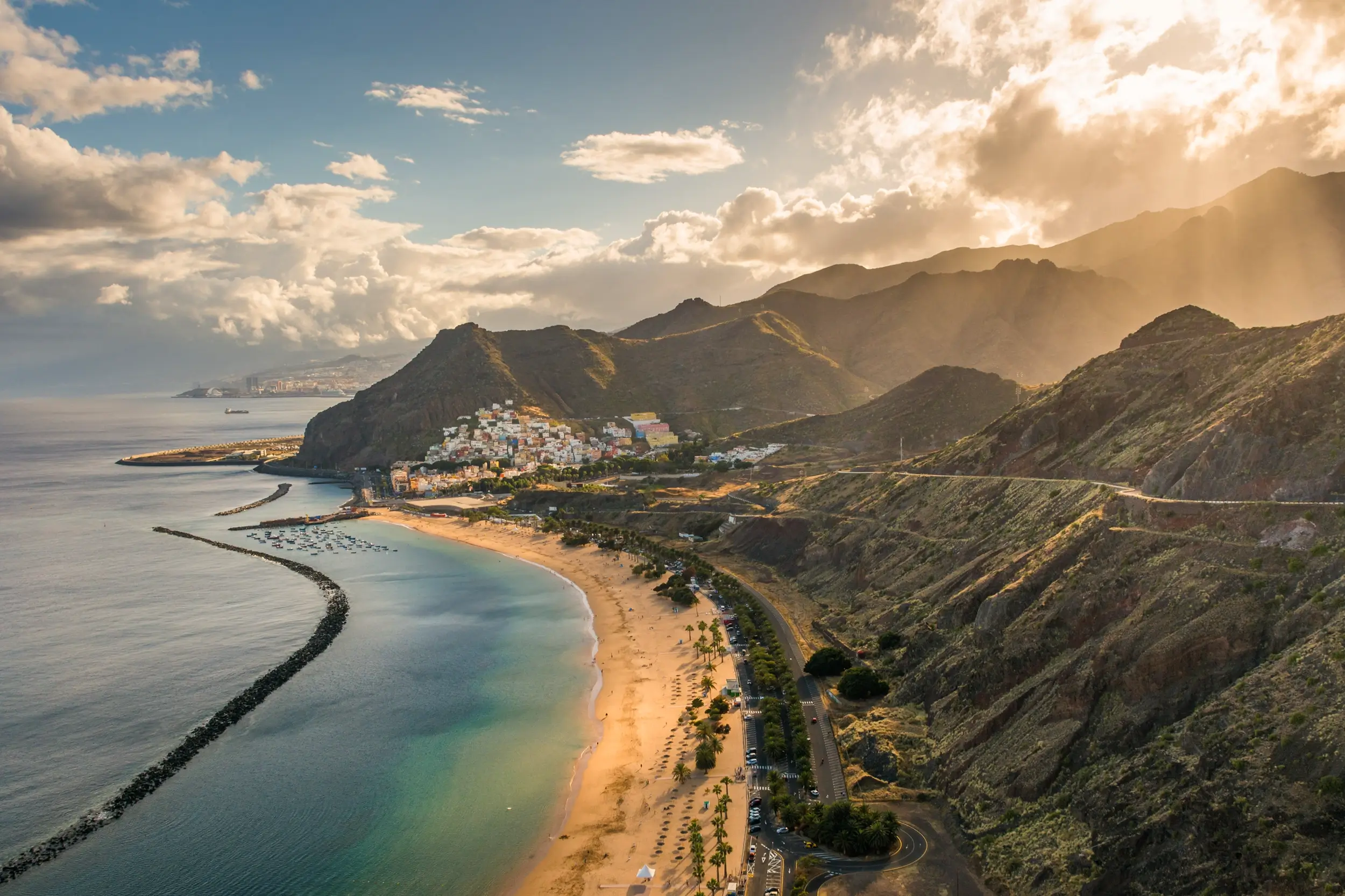 Family holidays in Tenerife : a practical guide 