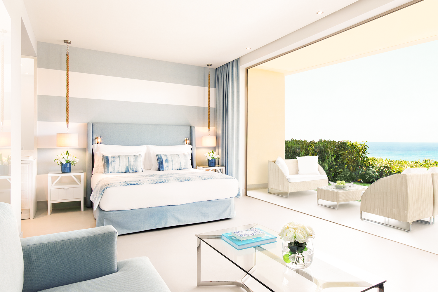 Suite Bungalow – 2 Chambres – Piscine Privée – Front de Mer