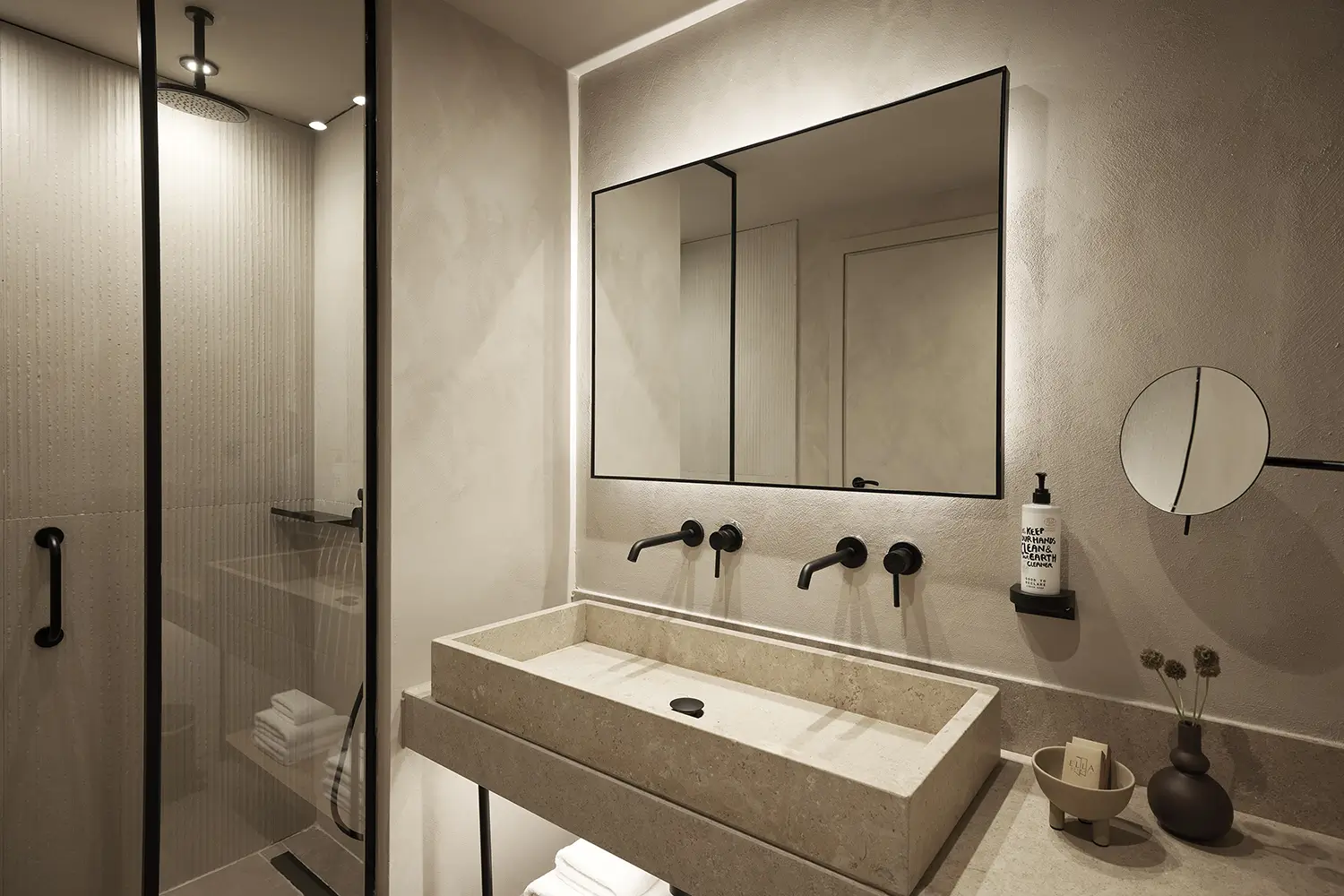 Junior Suite – Pool View