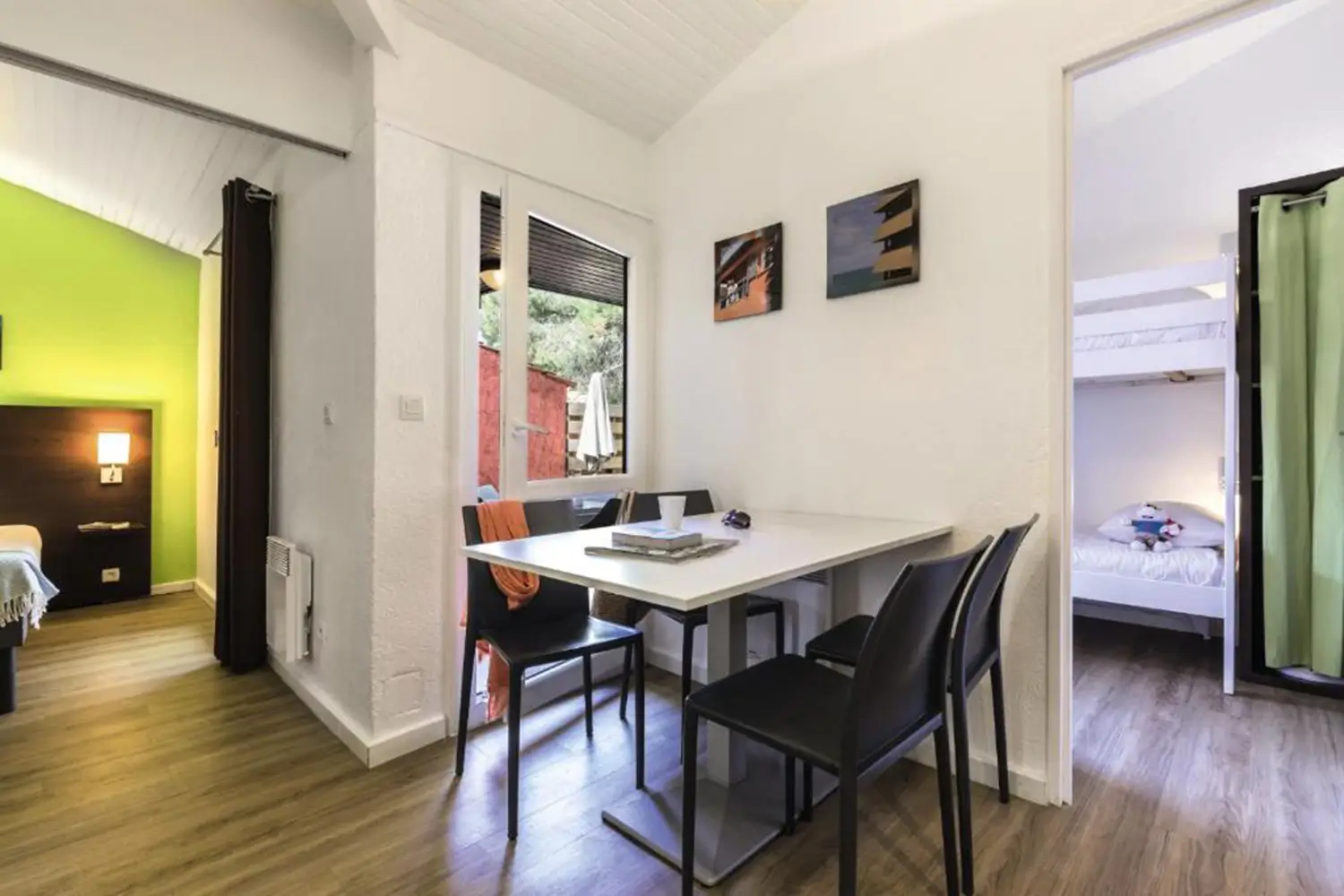 Classic – Bungalow – 2 Bedrooms – Terrace – AC – 5 people