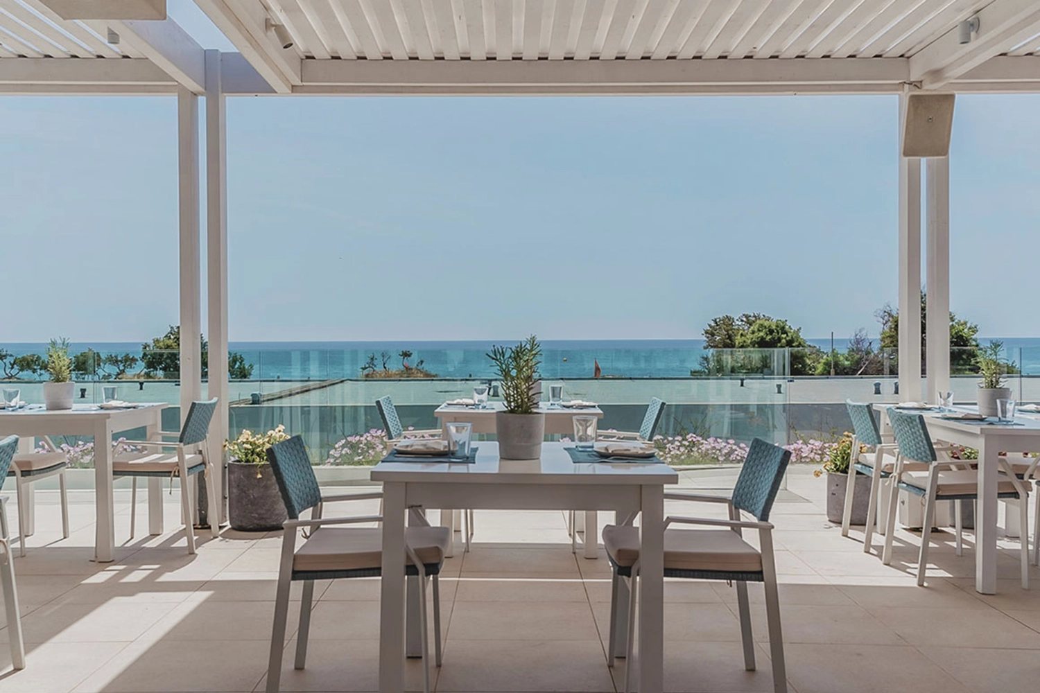 Blε Pool Restaurant