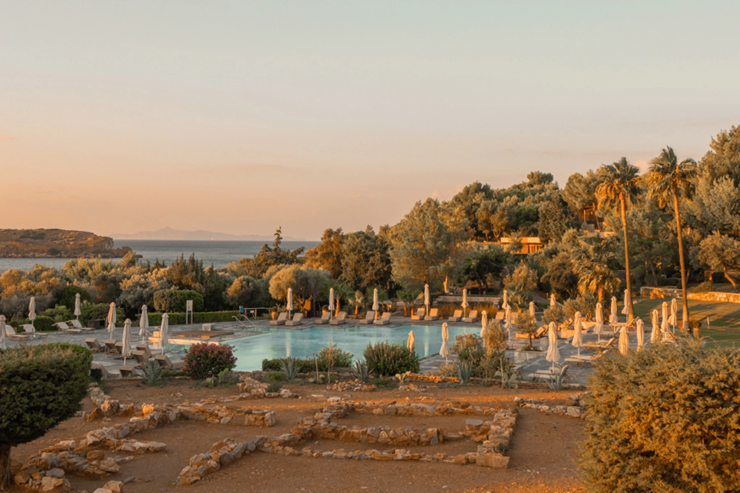 Aegean Grill Pool Restaurant & Bar