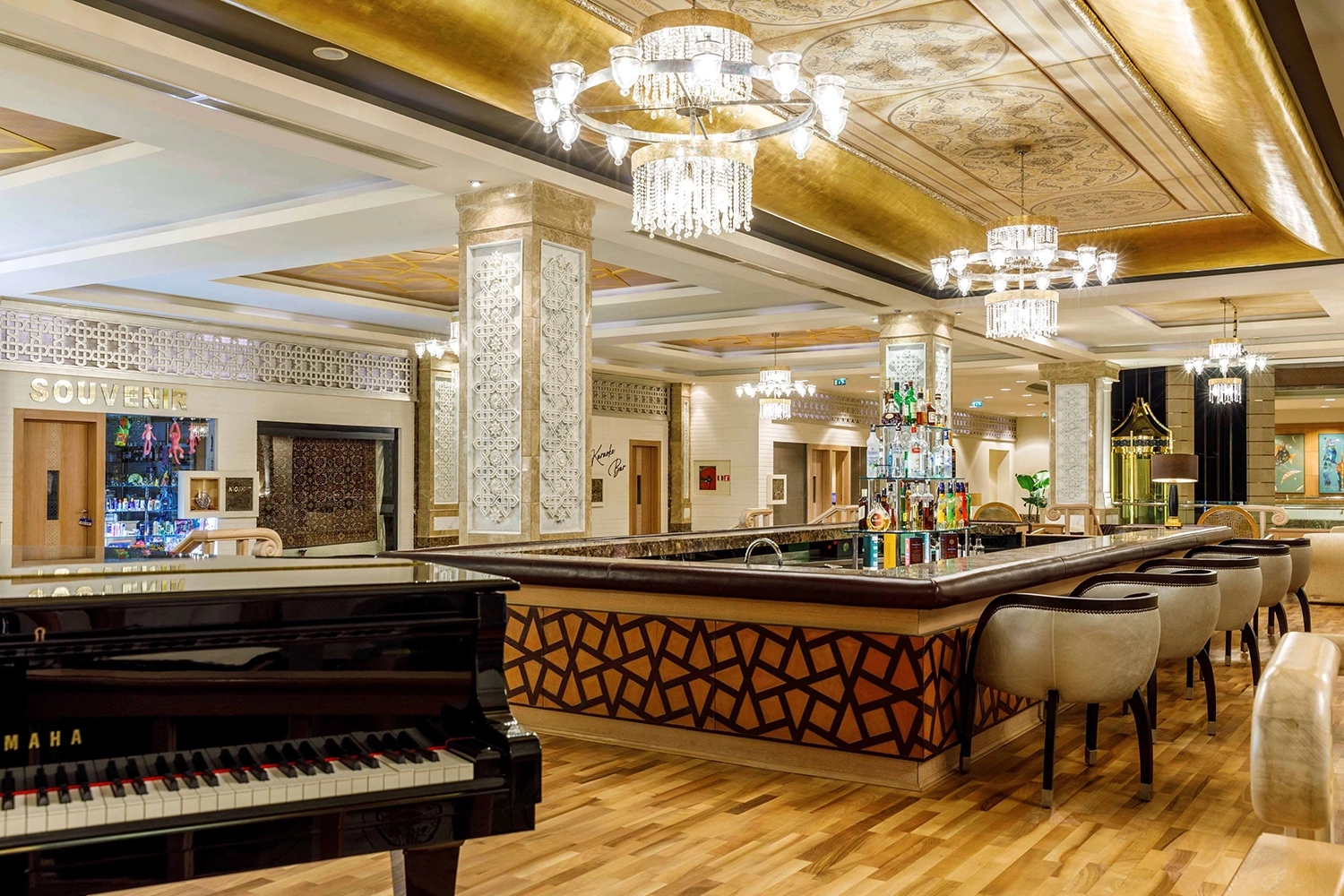 Piano Bar