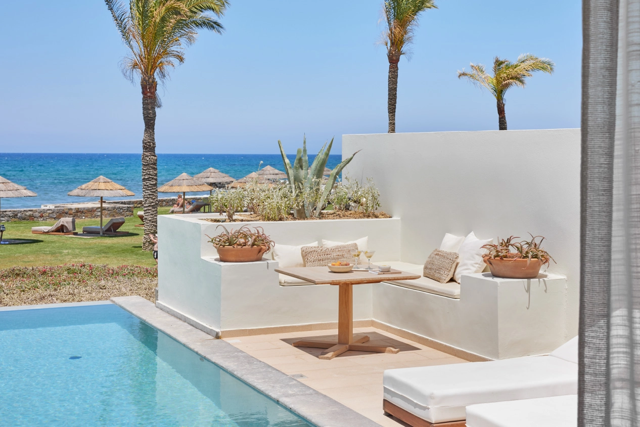 Amirandes VIP Suite 2 Chambres – Piscine Chauffée Privée – Vue Mer / Partielle / Jardin