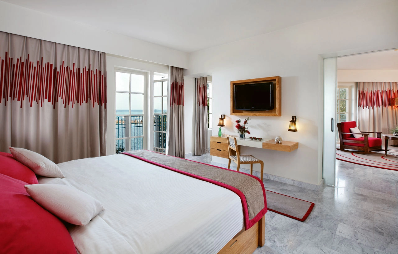 Deluxe Suite – Sea View, Terrace or Balcony